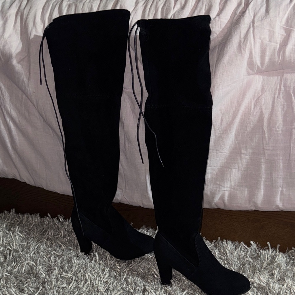 Elegant Black Over-the-Knee Boots
